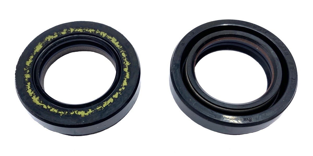 Power steering oil seal