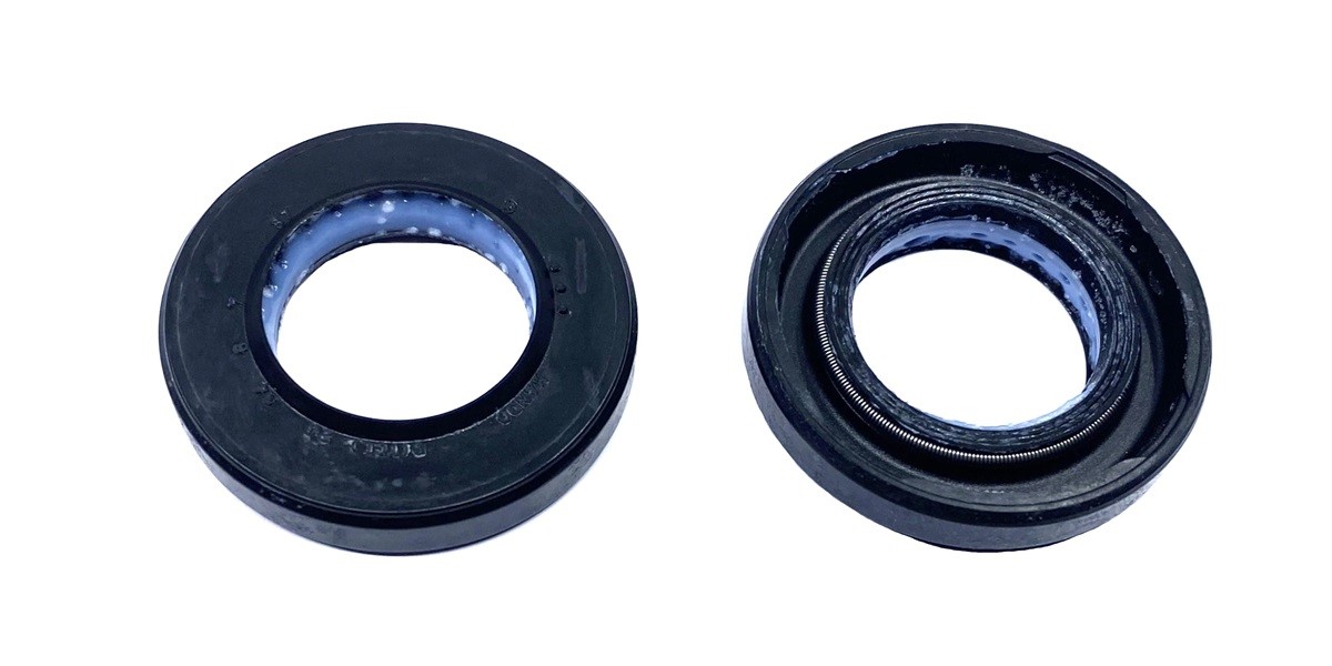Power steering oil seal
