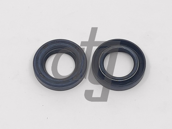 Power steering oil seal