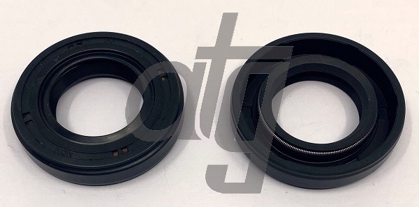 Power steering oil seal