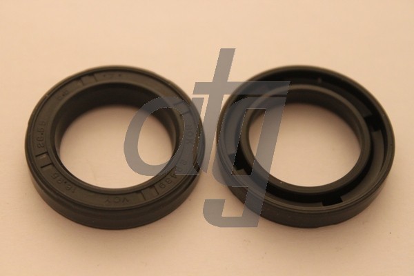 Power steering oil seal