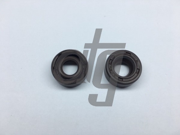 Power steering oil seal