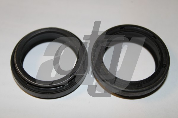 Power steering oil seal