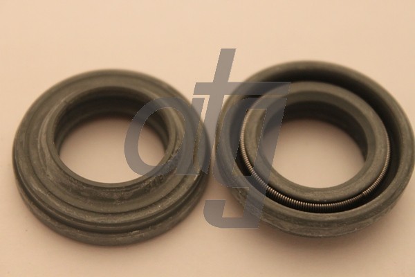 Power steering oil seal<br><br>