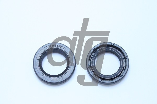 Power steering oil seal