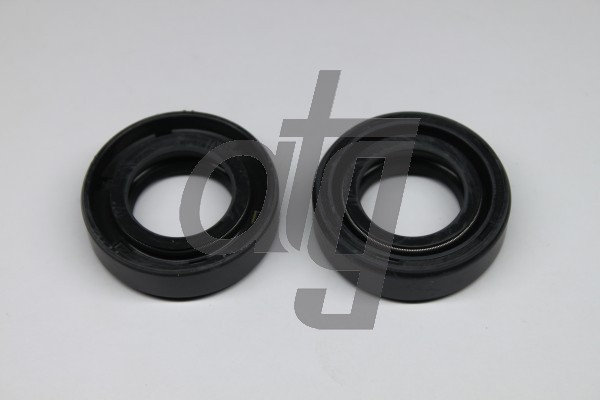 Power steering oil seal